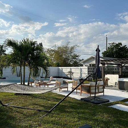 Jungle Cottage With Luxury Pool, Hot Tub And More! Lake Worth Beach Buitenkant foto