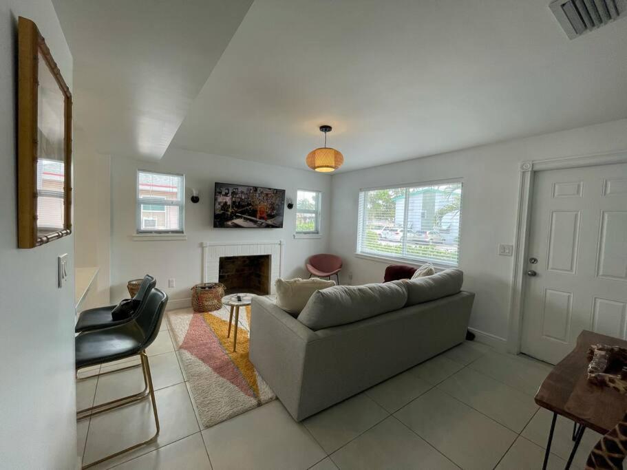 Jungle Cottage With Luxury Pool, Hot Tub And More! Lake Worth Beach Buitenkant foto