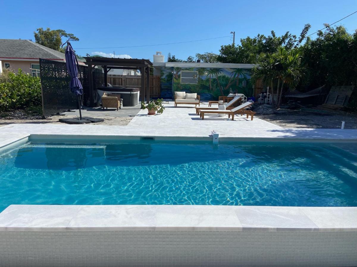 Jungle Cottage With Luxury Pool, Hot Tub And More! Lake Worth Beach Buitenkant foto