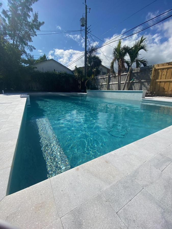 Jungle Cottage With Luxury Pool, Hot Tub And More! Lake Worth Beach Buitenkant foto