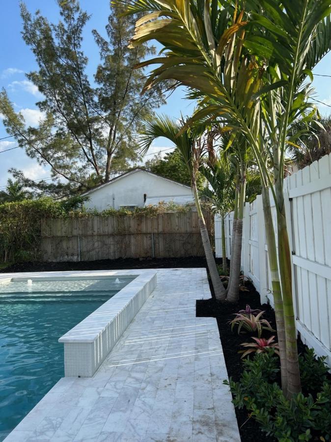 Jungle Cottage With Luxury Pool, Hot Tub And More! Lake Worth Beach Buitenkant foto